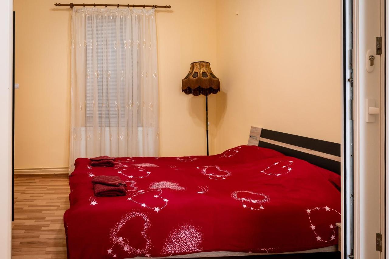 Casa Max Apartment Timisoara Bagian luar foto